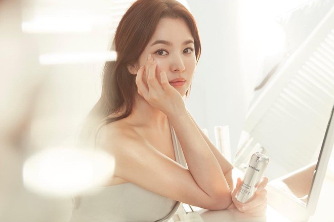 2 quốc bảo nhan sắc Hàn Quốc Song Hye Kyo và Son Ye Jin: Đều đẹp, siêu giàu, nhưng tình duyên lại quá khác biệt - Ảnh 19.