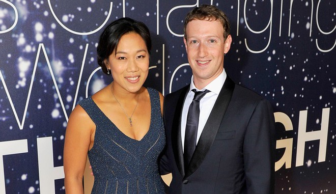 Đối mặt với 2 ngày điều trần cũng là lần hiếm hoi Mark Zuckerberg chịu mặc áo vest - Ảnh 6.
