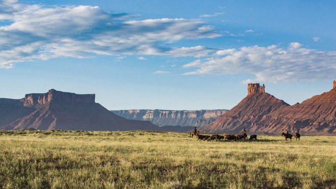 Đánh giá phim truyền hình Westworld: Khi trí tuệ nhân tạo thao túng giấc mơ Mỹ - Ảnh 3.