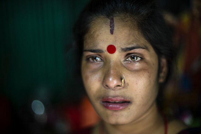 Những mảnh đời buồn tủi ở phố mại dâm 200 tuổi tại Bangladesh: Tảo hôn, tình dục vị thành niên và nhiều niềm hạnh phúc dở dang - Ảnh 15.