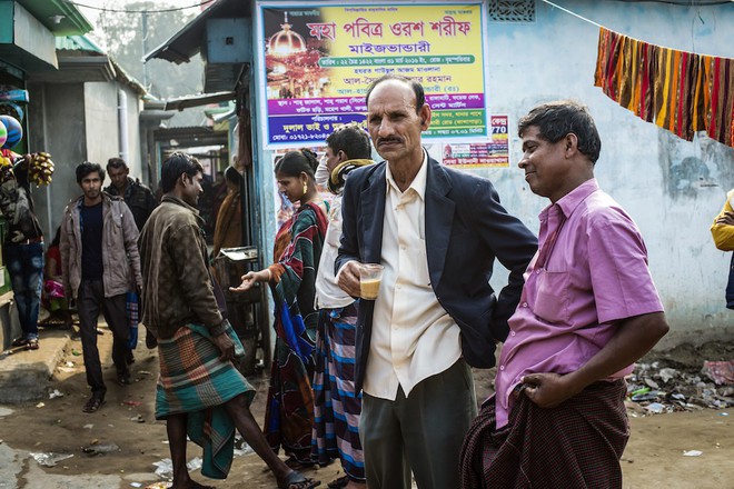 Những mảnh đời buồn tủi ở phố mại dâm 200 tuổi tại Bangladesh: Tảo hôn, tình dục vị thành niên và nhiều niềm hạnh phúc dở dang - Ảnh 3.