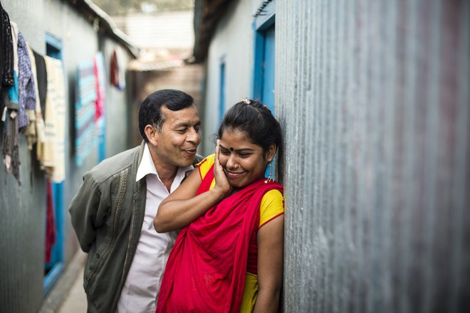 Những mảnh đời buồn tủi ở phố mại dâm 200 tuổi tại Bangladesh: Tảo hôn, tình dục vị thành niên và nhiều niềm hạnh phúc dở dang - Ảnh 7.