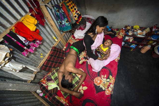 Những mảnh đời buồn tủi ở phố mại dâm 200 tuổi tại Bangladesh: Tảo hôn, tình dục vị thành niên và nhiều niềm hạnh phúc dở dang - Ảnh 8.
