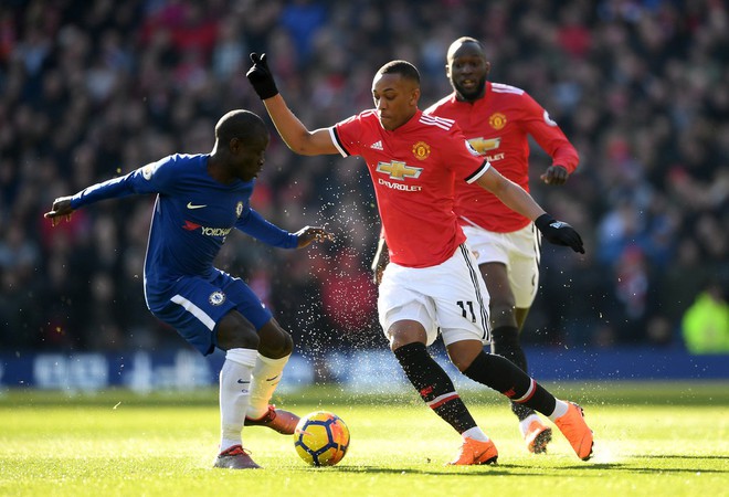 Mourinho, đừng để Man United nghèo đến nỗi chỉ còn mỗi tiền! - Ảnh 3.