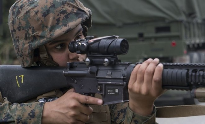 Ảnh: Thủy quân lục chiến Mỹ huấn luyện sử dụng thành thạo súng đạn - Ảnh 4.