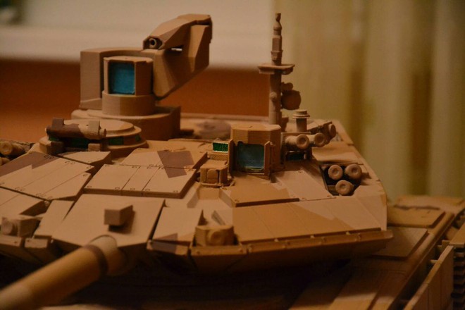 Quà lưu niệm với mức giá không tưởng đến từ nhà sản xuất xe tăng T-90 - Ảnh 3.