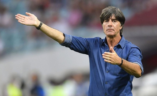 Vieira, Joachim Low hay Carlo Ancelotti sẽ thay HLV Wenger nắm Arsenal? - Ảnh 4.