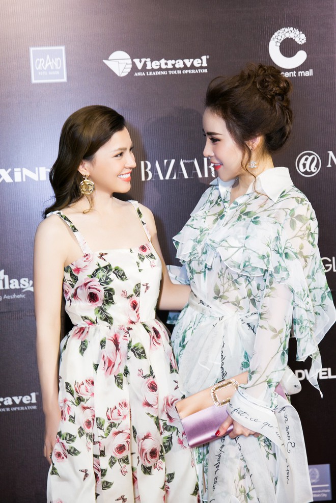 Hoa hậu Hoàng Dung gợi cảm và bay bổng trên thảm đỏ Fashion Week - Ảnh 5.