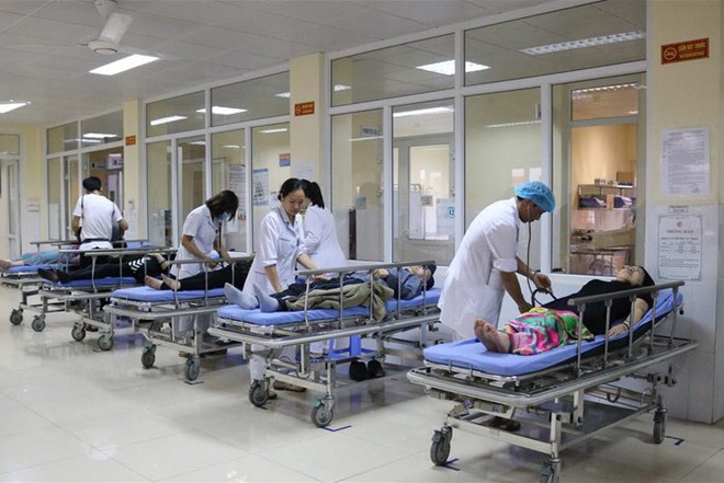 12 du khách Trung Quốc nhập viện sau bữa sáng ở Bắc Ninh: Yêu cầu làm rõ - Ảnh 1.