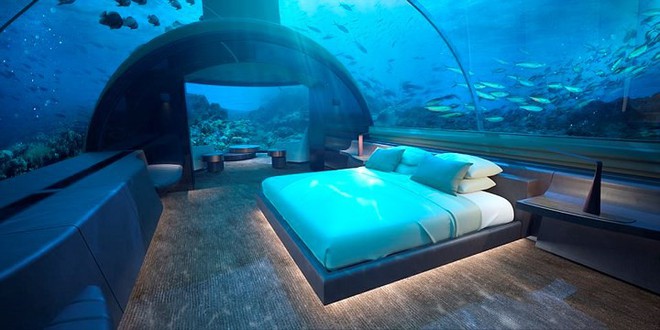 Bạn có muốn ngủ cùng cá trong biệt thự sang chảnh dưới biển Maldives - Ảnh 1.