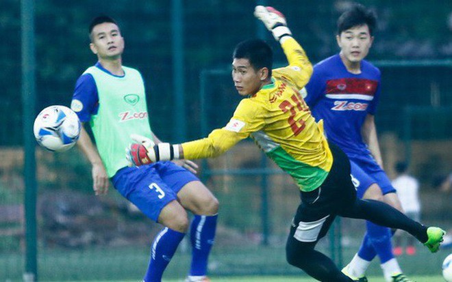 HLV Park Hang-seo có lo, khi V.League gặp cơn hạn hán? - Ảnh 1.