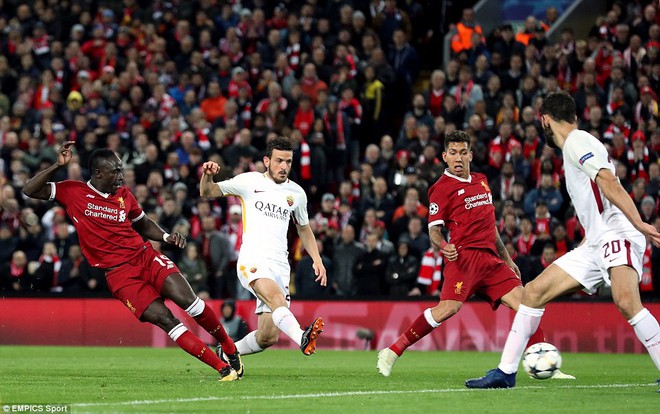 Salah khơi mào cho đêm Liverpool vùi dập AS Roma, khiến Barca tiếc đến ngẩn ngơ - Ảnh 20.