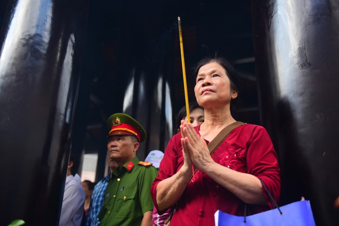 Hàng nghìn người Sài Gòn dâng hương tưởng nhớ vua Hùng - Ảnh 7.