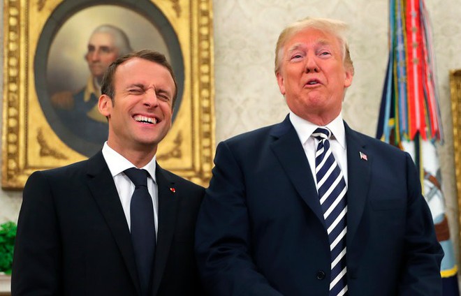 Phản ứng hóa học cực kỳ thú vị giữa 2 TT Trump-Macron: Vỗ đùi, dắt tay đi dọc Nhà Trắng - Ảnh 12.