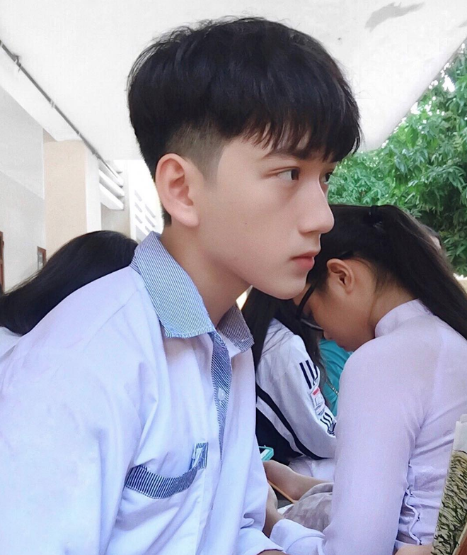 Hot boy mới của Nghệ An sinh năm 2001 đang khiến dân tình lùng sục: Cao 1m72, mặt baby hết ý! - Ảnh 3.