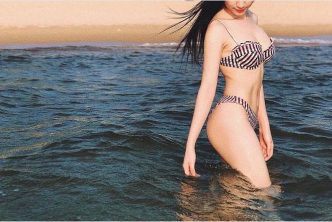 Vừa đầu hè, loạt mỹ nhân Việt đã ‘đốt mắt’ fan với bikini nóng bỏng   - Ảnh 1.