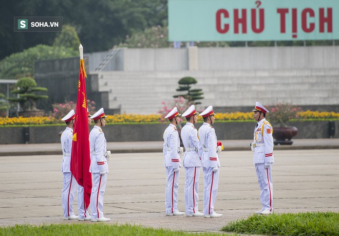 Xúc động lễ thượng cờ tại Quảng trường Ba Đình nhân ngày 30/4 - Ảnh 19.