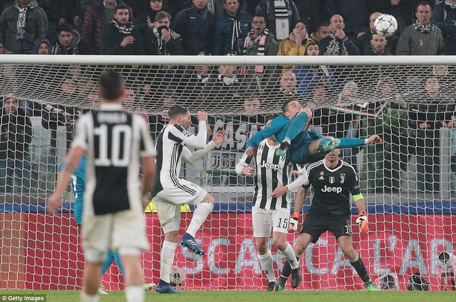 Ghi siêu phẩm vĩ đại, Ronaldo vùi dập không thương tiếc Juventus - Ảnh 15.
