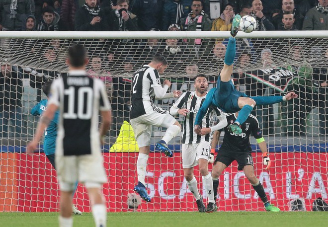 Ghi siêu phẩm vĩ đại, Ronaldo vùi dập không thương tiếc Juventus - Ảnh 19.