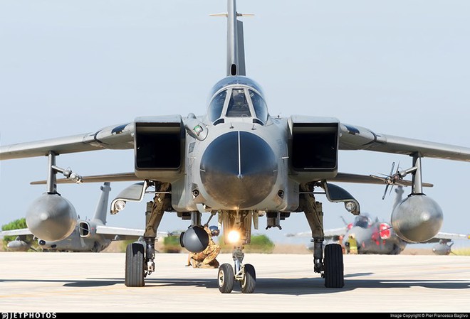 Panavia Tornado - Chiến cơ biểu tượng của không quân châu Âu bị bỏ rơi - Ảnh 4.