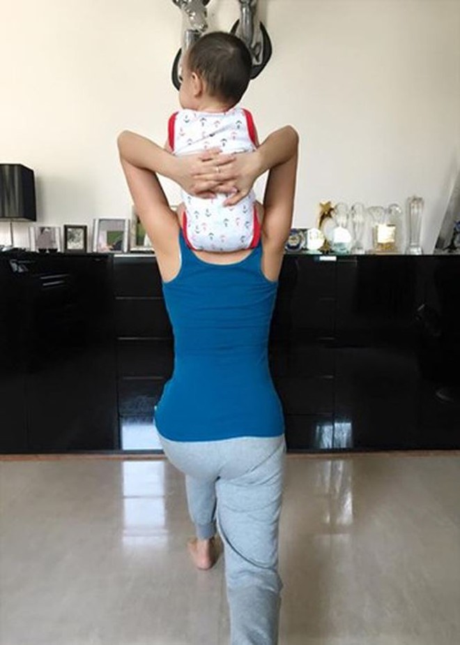 Sau 3 năm úp mở, Bé Gấu - con trai Thu Minh lần đầu lộ diện rõ mặt, lớn phổng phao khi đi diễn cùng mẹ - Ảnh 12.