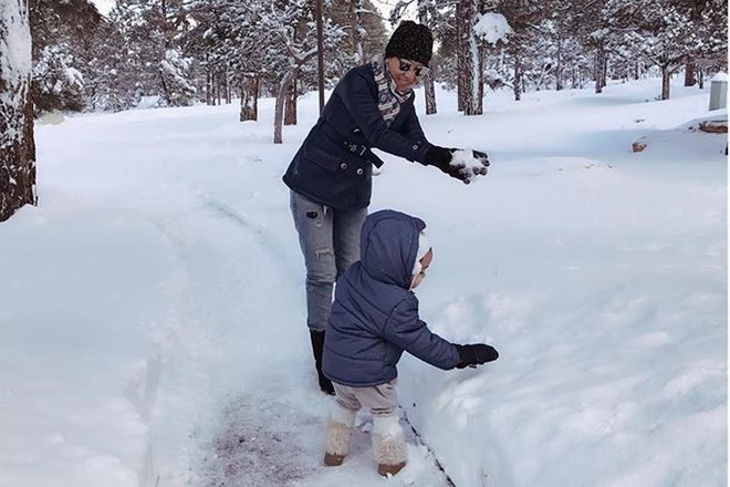 Sau 3 năm úp mở, Bé Gấu - con trai Thu Minh lần đầu lộ diện rõ mặt, lớn phổng phao khi đi diễn cùng mẹ - Ảnh 5.