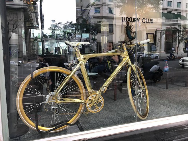 Cận cảnh xe đạp mạ vàng phiên bản giới hạn cực độc, giá 1,2 tỷ đồng tại Hà Nội - Ảnh 7.