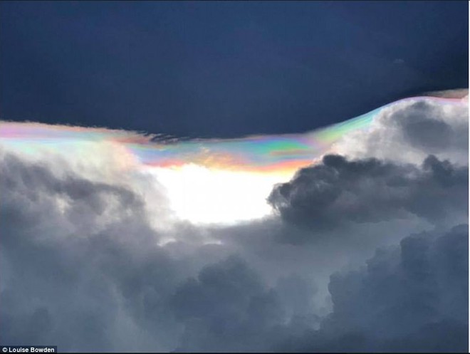 Giải mã hiện tượng mây kỳ dị, hiếm có xuất hiện trên bầu trời nước Úc - Ảnh 5.