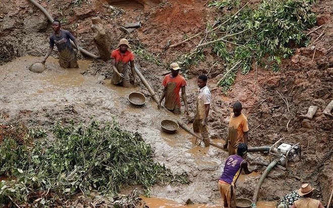 “Phu vàng” Congo - Cầm vàng trên tay mà vẫn cơ cực - Ảnh 4.