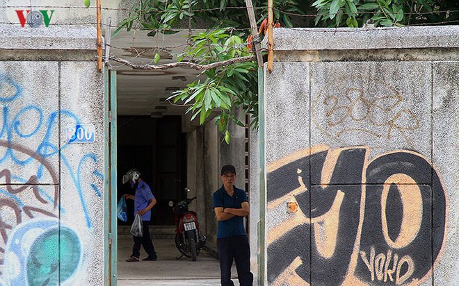 Cận cảnh ngôi nhà số 300 Kim Mã bỏ hoang suốt 27 năm qua - Ảnh 8.