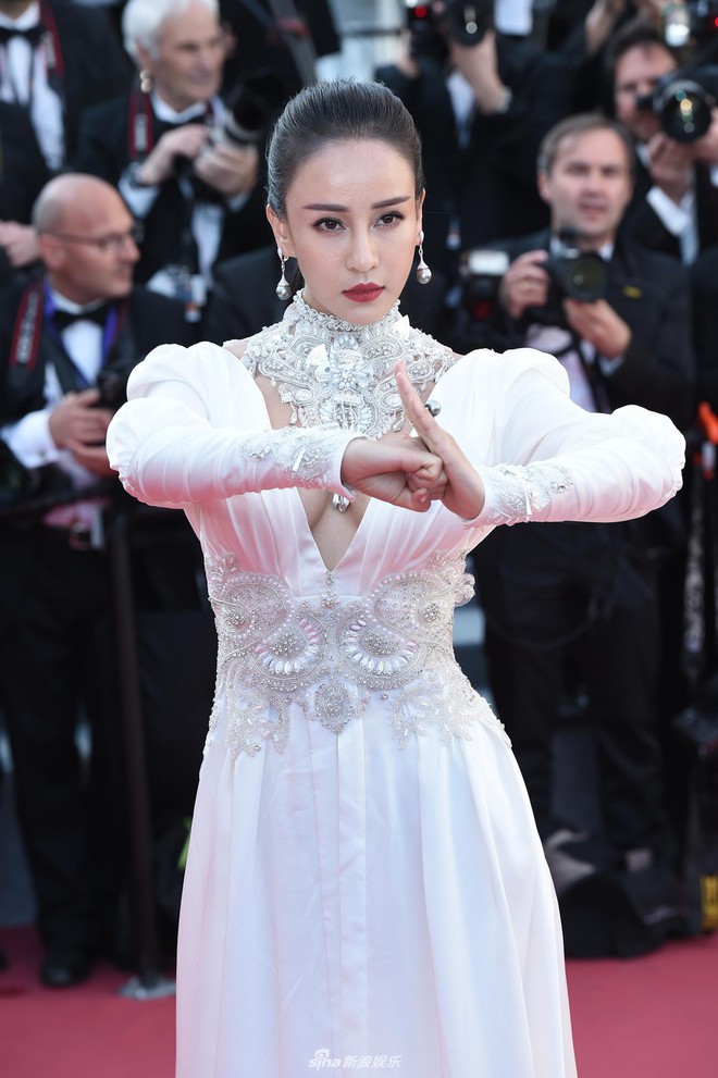 Thảm đỏ Cannes: Đây mới chính là nữ hoàng Phạm Băng Băng mà tất cả cùng mong chờ! - Ảnh 18.