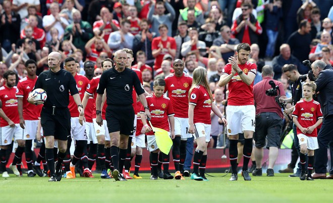 Demi kiến tạo, Michael Carrick khiến ngày chia tay Man United ngập tràn tiếc nuối - Ảnh 3.