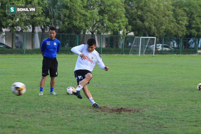 Cây săn bàn của Hà Nội FC chấn thương trước trận đấu quan trọng với HAGL  - Ảnh 5.