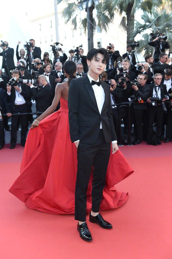 Mỹ nam Trung Quốc muối mặt vì bị phóng viên Cannes xua đuổi khỏi ống kính - Ảnh 1.