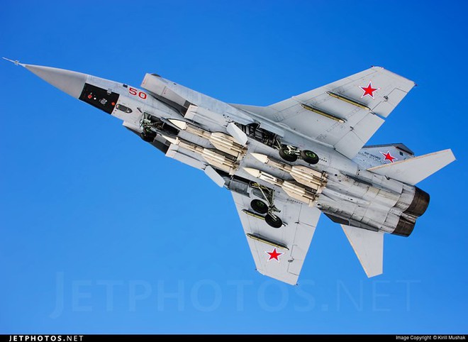 Sức mạnh đáng gờm của siêu tiêm kích “ma tốc độ” MiG-31BM - Ảnh 13.