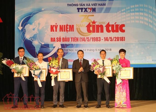 Trang trọng Lễ kỷ niệm 35 năm Ngày báo Tin tức ra số đầu tiên - Ảnh 4.