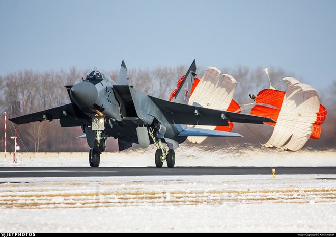 Sức mạnh đáng gờm của siêu tiêm kích “ma tốc độ” MiG-31BM - Ảnh 7.