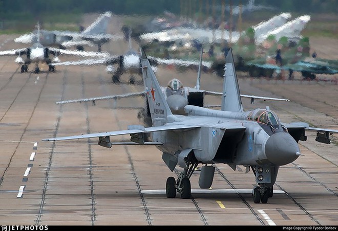 Sức mạnh đáng gờm của siêu tiêm kích “ma tốc độ” MiG-31BM - Ảnh 8.