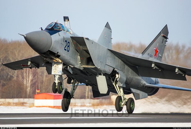 Sức mạnh đáng gờm của siêu tiêm kích “ma tốc độ” MiG-31BM - Ảnh 10.