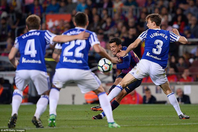 Huyền thoại Iniesta khóc nghẹn trong trận đấu cuối cùng khoác áo Barca - Ảnh 1.