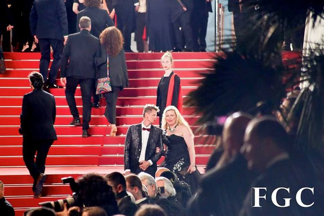 Hàng loạt nghệ sĩ Pháp diện đầm của nhà thiết kế Việt tại Liên hoan phim Cannes - Ảnh 7.
