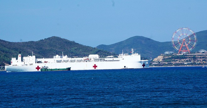 Tàu hải quân Mỹ, Nhật Bản liên tiếp vào vịnh Nha Trang và cảng quốc tế Cam Ranh - Ảnh 3.