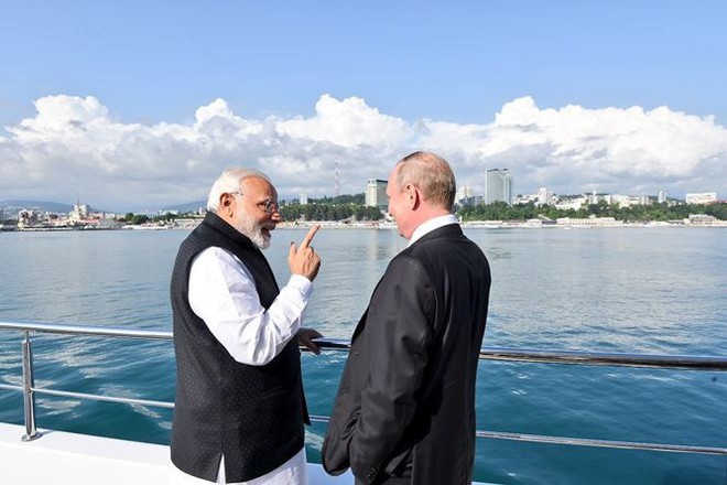 Tổng thống Nga - Thủ tướng Ấn Độ đi du thuyền trên Biển Đen - Ảnh 2.
