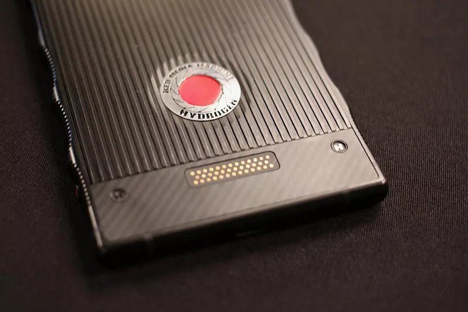 Trên tay RED Hydrogen One, điện thoại holographic đầu tiên trên thế giới - Ảnh 5.