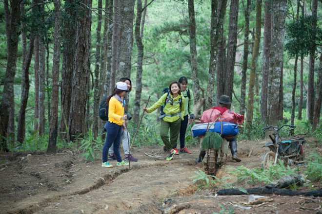 Trekking cung đường đẹp nhất Việt Nam Tà Năng - Phan Dũng: Bà mẹ trẻ kể lại giây phút đối mặt với cái chết - Ảnh 1.