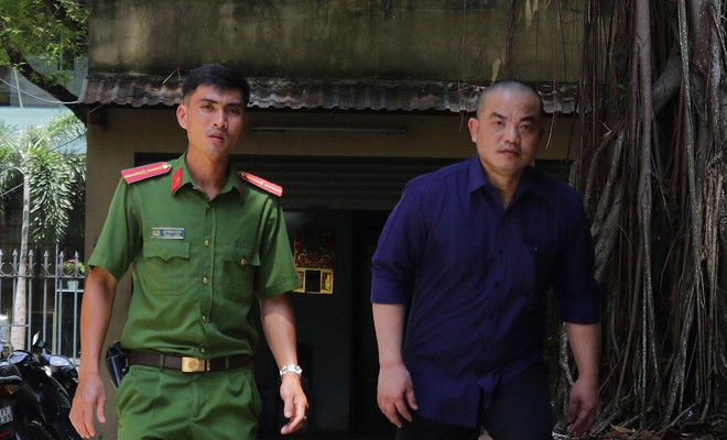 Quá khứ huy hoàng của gã đại gia lừa hơn trăm tỷ đồng bị truy nã toàn cầu - Ảnh 2.