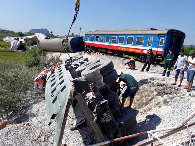 Hình ảnh vụ tai nạn đường sắt ở Thanh Hóa.