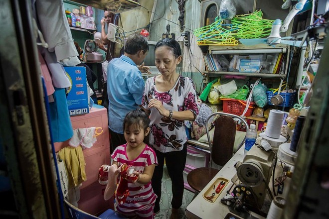 24h qua ảnh: Tiêu binh Trung Quốc căng dây chỉnh hàng đón thủ tướng Đức - Ảnh 6.