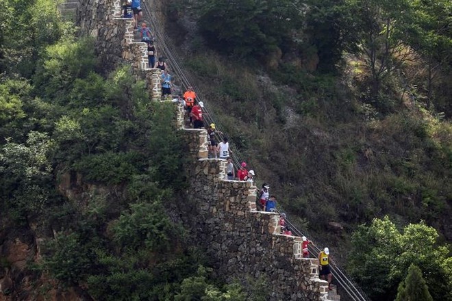 Ảnh ấn tượng về cuộc marathon đặc biệt trên Vạn Lý Trường Thành - Ảnh 10.