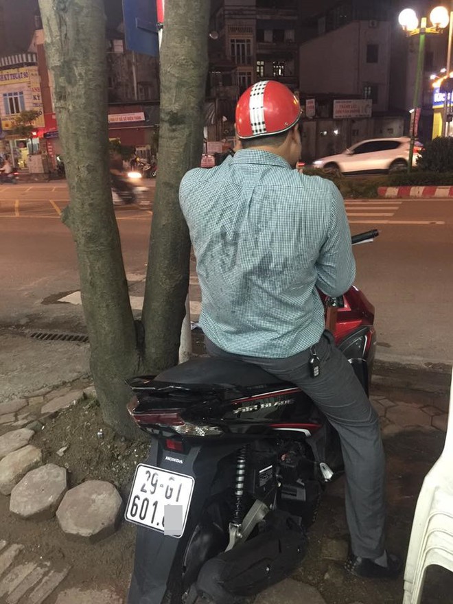 Chuyện xe máy yên vị suốt 3 ngày trước hàng ăn và sự nhầm lẫn hài hước của người chủ - Ảnh 3.